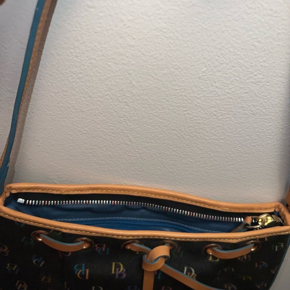 Brand new Dooney & Bourke - Picture 4 of 4